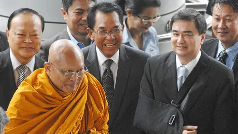 ป.ป.ช. ลงมติสอย “มาร์ค-เทือก” สั่งสลายม็อบแดง เดือน ก.ค.