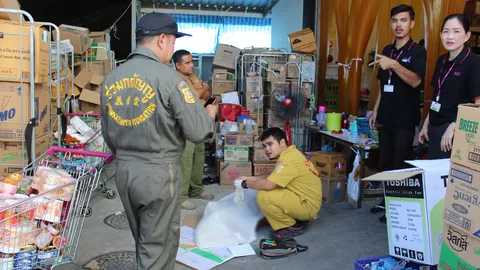 สลด! หนุ่มสำลักข้าว ถึงหงายท้องตกเก้าอี้ ดับอนาถ 