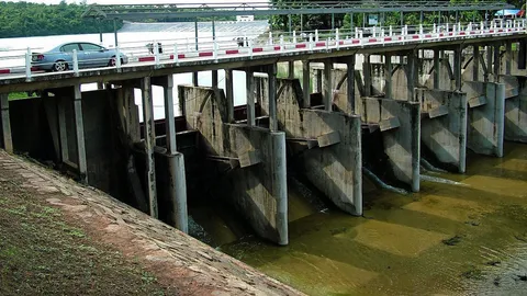 ลำตะคองน้ำลดต่ำ เร่งประชุมหน่วยงานโคราช รับมือภัยแล้ง-ฝนทิ้งช่วง