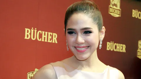 ‘ชมพู่’ ปัดรับทรัพย์ 50 ล้านพรีเซ็นเตอร์คู่ ‘น็อต’ (ชมคลิป)