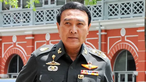 ผบ.ทบ. เผย สั่งพักราชการ พล.ท.มนัส พัวพันค้ามนุษย์แล้ว