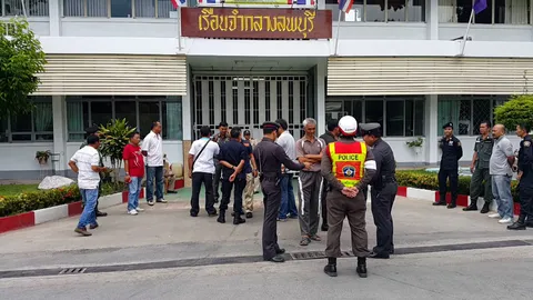 นักโทษเรือนจำลพบุรีนับสิบ ตีกันเจ็บ4ควบคุมได้แล้ว