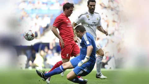 'คาร์ลอส' เบิ้ลโทษ! 'ตำนานราชัน' ชนะ 'ตำนานหงส์แดง' 4-2