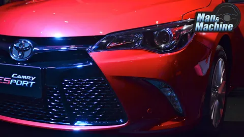 จะหล่อไปไหน TOYOTA เปิดตัว CAMRY ESPORT นำเข้าทั้งคันจากออสเตรเลีย