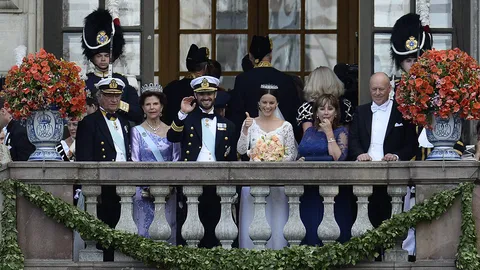 ยิ่งใหญ่อลังการ! พิธีอภิเษกสมรส เจ้าชายทรงเสน่ห์ แห่งสวีเดน กับนางแบบสาว