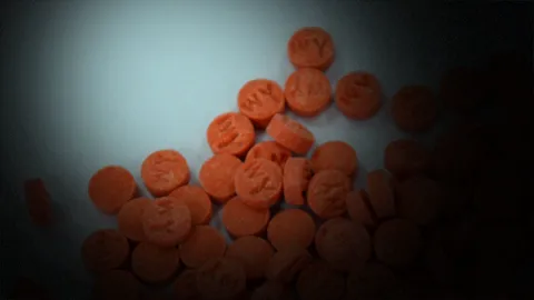 จับหนุ่มค้ายาบ้า คาห้องเช่าเมืองอุบลฯ