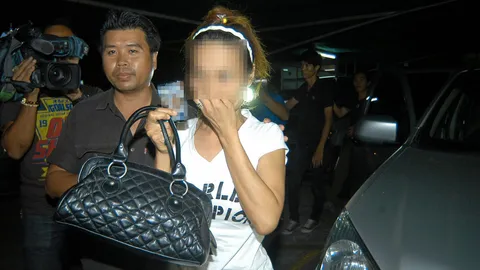 จับ ‘แวว จ๊กมก’ น้องสาว ‘หม่ำ’ เช่ารร.เสพยาไอซ์ สภาพผอมโซ (ชมคลิป)