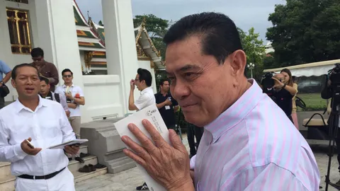 พล.ต.อ.ประชา ปัดคุย ปมหย่าเมีย ทรัพย์สินลดกว่า 300 ล. 