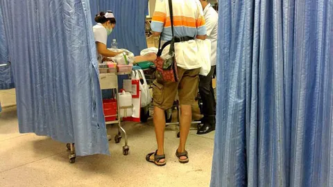 ออกหมายจับมือสาดน้ำกรดสาวญวน ด้านเหยื่ออาการพ้นขีดอันตราย