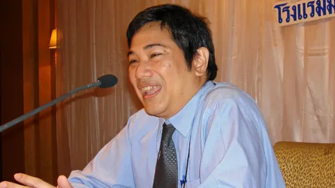 รุมเสนอตัวสร้างดาวเทียม