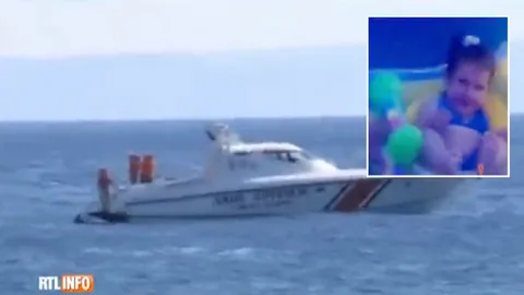 ทารก 10 เดือนถูกลืมลอยออกทะเล 1 กม. (ชมคลิป)