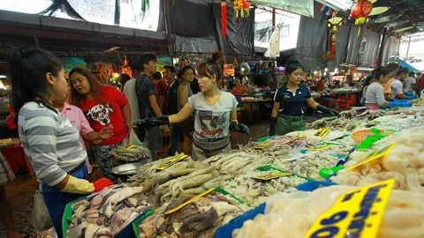 แห่ซื้ออาหารทะเล คนผวาขาดตลาด