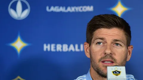 'เจอร์ราร์ด' รับ 'เบคแคม' แนะย้ายค้าแข้งเมเจอร์ลีก