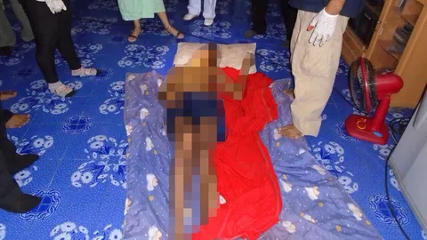 โหด บุกตีตายตอนหลับ!  สงสัยหนุ่มคู่อริ ฆ่าผัว จะเอาเมีย 