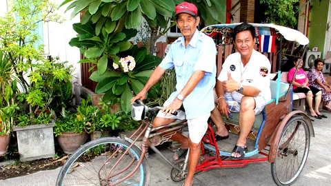 ลุงวัย 75 มนุษย์แกร่ง ถีบสามล้อเมืองตาคลี มานาน 50 ปี ไม่ลาวงการ