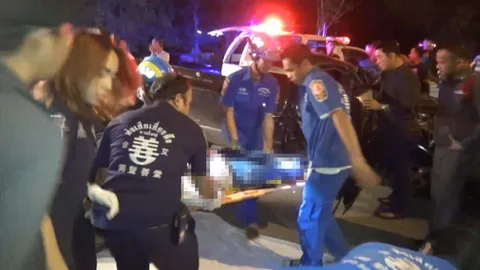 กระบะหลับในชนเกาะกลางอัดติดขอบปูนดับคาที่