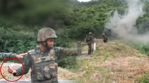 ใกล้ไปนิด! คลิปสุดฮา นร.ทหารมือใหม่ฝึกปาระเบิด "ปาไกลๆ นึกถึงหน้าครูฝึกไว้"