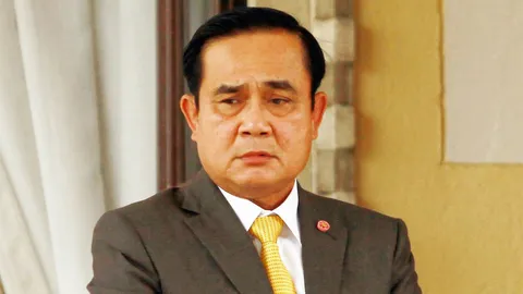 ศาลปล่อยตัว รินดา หญิงมือโพสต์กุข่าวนายกฯ โอนเงินไปสิงคโปร์แล้ว