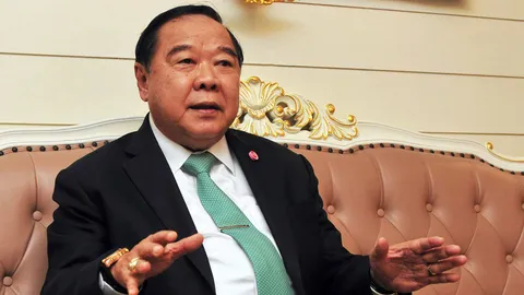 บิ๊กป้อมเบรกแล้วเรือดำน้ำโยนทร.ศึกษาใหม่