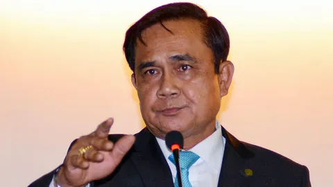 บิ๊กตู่ พ้อ รมต.งานหนัก โดนสื่อด่าแทบอยากลาออก