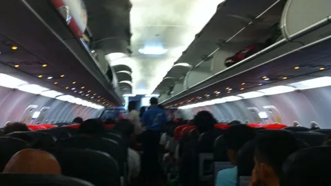 ผู้ว่าฯ ร่วมเสียว! แอร์เอเชียแจ้ง ‘โนฟังก์ชัน’ ลงร้อยเอ็ดไม่ได้