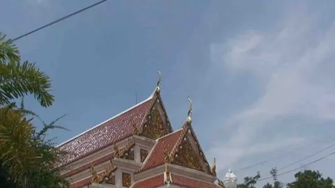 ถกสนั่น!! เณรวัดสงขลา อ้างเห็นจานบิน 'ยูเอฟโอ' 3 ลำผ่านหลังคาโบสถ์