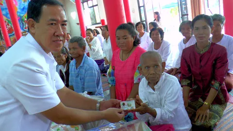 ช่วย ‘ยายคูณ’ แม่เฒ่าอยู่มา 88 ปี เพิ่งจะมีบัตรประชาชน