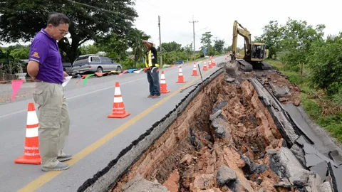 กรมทางหลวงชนบท เร่งแก้ปัญหาถนนเลียบคันคลองทรุดตัวช่วงหน้าแล้ง