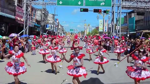 กระหึ่มโซเชียล! คลิปนี้ปังเวอร์! ดรัมเมเยอร์โชว์ลีลาควงไม้ดรัมฯ สุดพลิ้ว