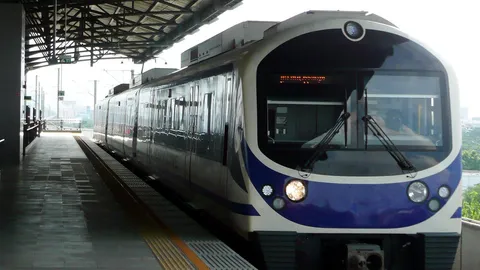 12 สิงหาคมปีนี้พาแม่ขึ้นรถไฟฟ้าแอร์พอร์ตลิงก์ ซิตี้ไลน์ฟรี