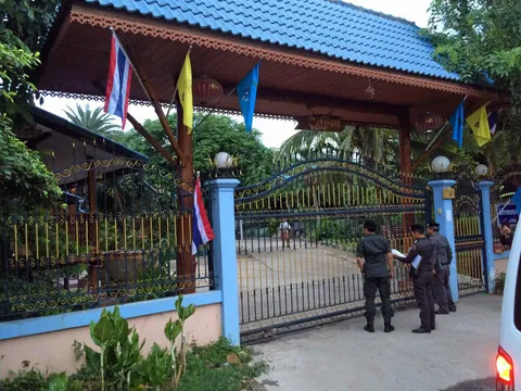 ตร.ค้นบ้าน'ชาดา' ล้างอิทธิพลอุทัย'อัคราเดช'นำลุยปูพรมถึงรังสมุน