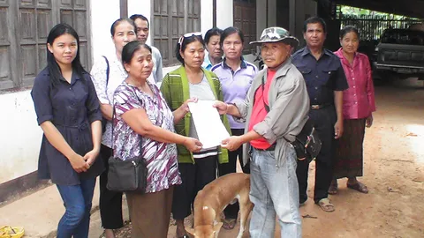 ชาวบ้านอำนาจเจริญ ยื่นหนังสือขอความเป็นธรรม หลังถูกนายทุนไล่ที่