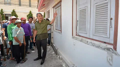 กรมศิลป์ลงค้อน! ทุบศาลารายวัดกัลยาณ์ สร้างในเขตโบราณสถาน  