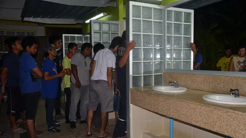 หนุ่มวิน จยย. ช็อกดับคาห้องน้ำปั๊ม พบเข็มฉีดผงขาวปักคาแขน