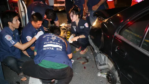  ปิกอัพอัดก๊อบปี้ 3สาวฟิลิปปินส์ สาหัส ระหว่างเปลี่ยนยางล้อ