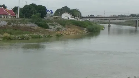 ฝนตกที่อ่างทองทำระดับน้ำในเจ้าพระยา เพิ่มขึ้น
