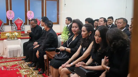 ร่วมอาลัย 