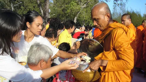 จัดระเบียบ บิณฑบาต! ศิริราช-จตุจักร-เยาวราช