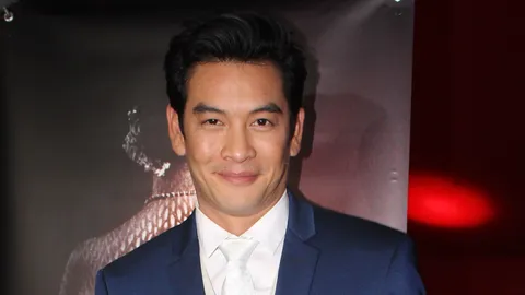 ชาคริต ปัด วุ้นเส้น งอนถ่ายแบบจับหน้าอก เข้าใจแฟนจูบจริง พุฒ แค่งาน