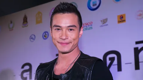 'ปีเตอร์' นำทีมดาราปลอบใจชาวใต้ ดูหนัง 'ละติจูดที่ 6'