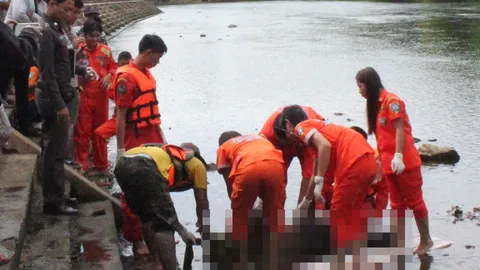 ฆ่าโหดหนุ่มนิรนามโคนขาสักรูปนก ถ่วงน้ำแควใหญ่