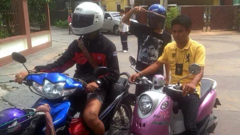 รวบทันควัน 2 โจ๋ ตั้งแก๊งดักซุ่ม ฟาดเหยื่อด้วยขวดเบียร์ชิง จยย.