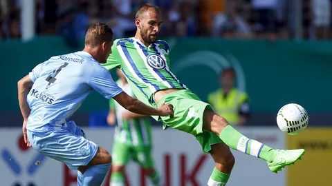 'โวล์ฟบวร์ก' บุกถล่ม 'คิกเกอร์ส' 4-1 ลิ่วรอบ 2 เดเอฟเบ 