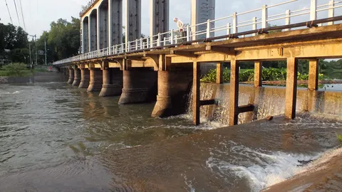 วิกฤติน้ำ58!เขื่อนพิมายล้น อุตุฯเตือนอีก8 จว.ฝนหนักน้ำท่วม