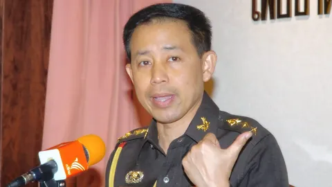 ครม.แต่งตั้งข้าราชการ พณ. และ ปลัด กต.คนใหม่