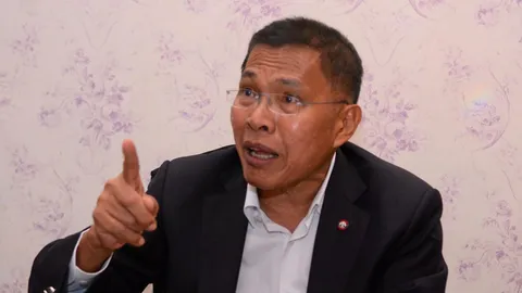 'วัฒนา' อัด 'คสช.' สืบทอดอำนาจผ่านร่าง รธน.