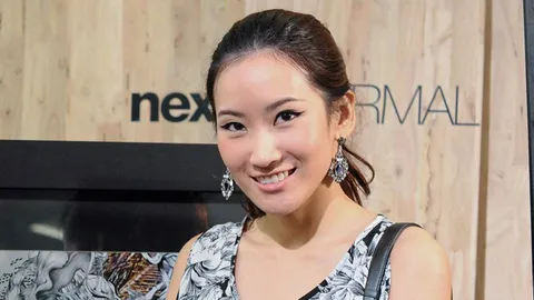 'พินทองทา' ไปเจอพ่อ เผย 'แม้ว' ไม่ยึดติด ทำใจไว้แล้วถูกถอดยศ 