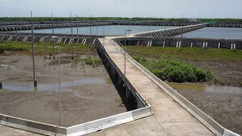 ศาลปกครองสูงสุด สั่ง รัฐคืนค่าธรรมเนียมศาล คดีคลองด่านกว่า 5.9 ล.