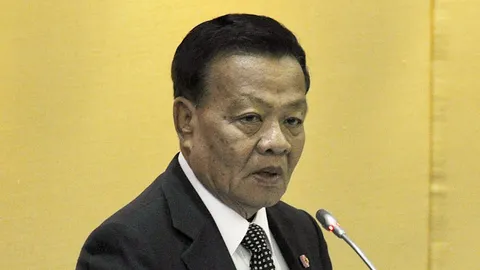 เพื่อไทย ซัดสาระสำคัญร่างรธน. เอื้อสืบทอดอำนาจ คสช.