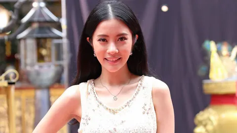 ‘แจม’ จุ๊บได้แฟนไม่ว่า